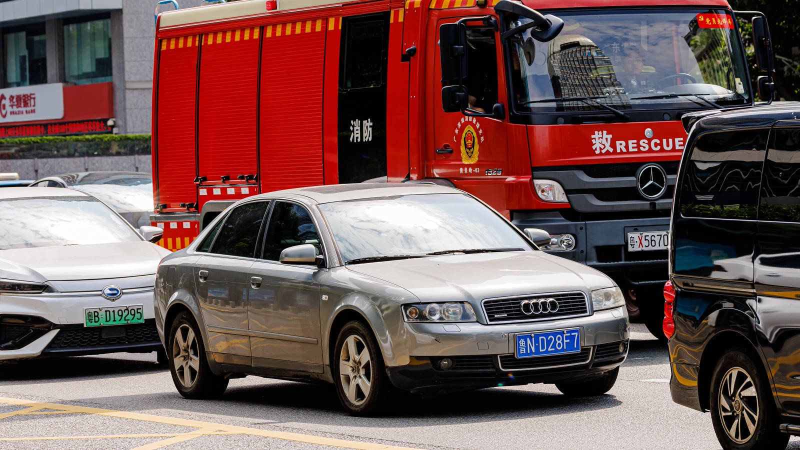 Audi A4 γενιάς B6, σε προδιαγραφή αγοράς της Κίνας. Δεν είναι το τρέχον μοντέλο.