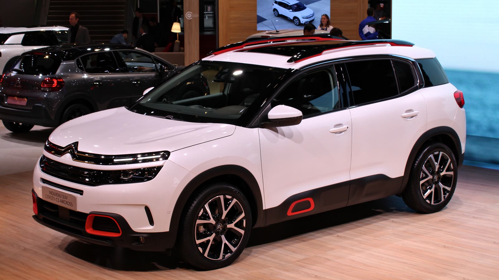 Citroën C5 Aircross. Η φωτογραφία δεν δείχνει ελληνικό τιμοκατάλογο.